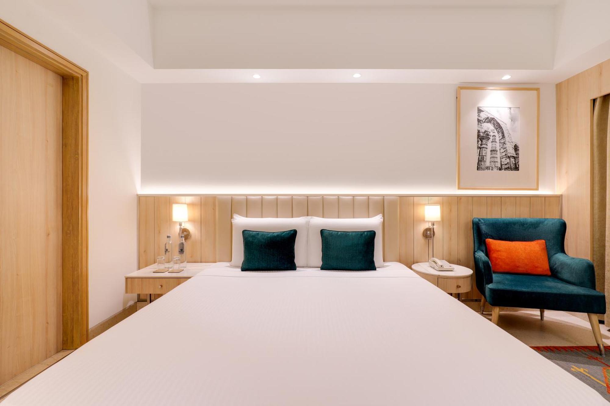 Lemon Tree Premier, Delhi Airport Hotel New Delhi Buitenkant foto A room at the hotel