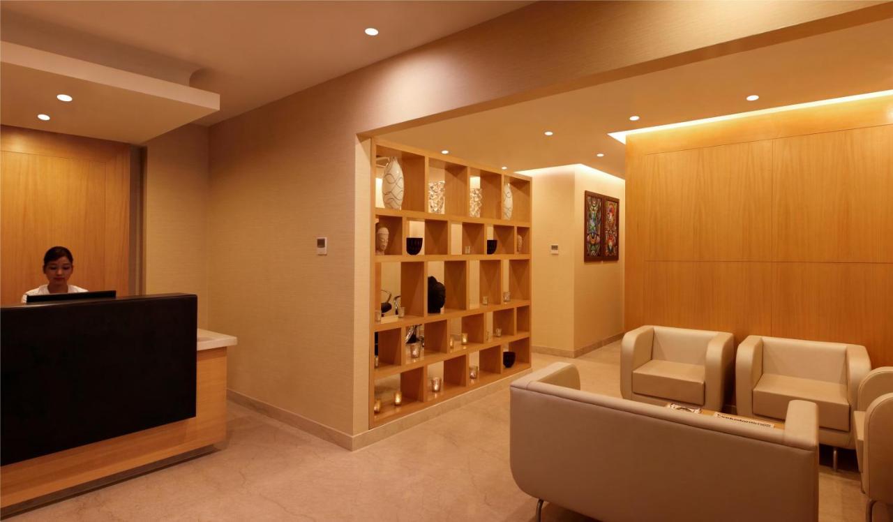 Lemon Tree Premier, Delhi Airport Hotel New Delhi Buitenkant foto The interior of the lounge